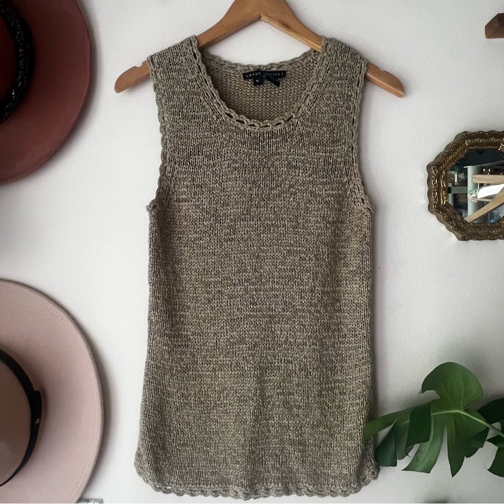 LARRY LEVINE scallop trim knit‎ sweater vest sleeveless Women’s SIZE MEDIUM